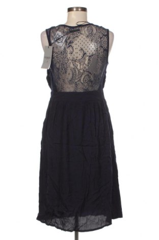Φόρεμα Soaked In Luxury, Μέγεθος M, Χρώμα Μπλέ, Τιμή 46,27 €