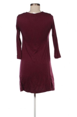 Kleid Stradivarius, Größe S, Farbe Lila, Preis € 20,18