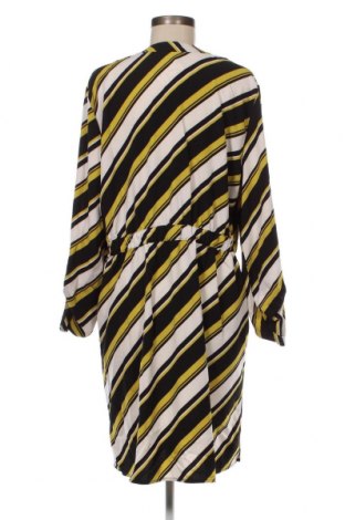 Kleid Suzy Shier, Größe XL, Farbe Mehrfarbig, Preis € 15,00