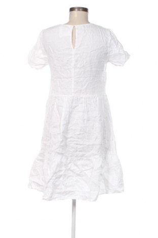 Sukienka Target, Rozmiar M, Kolor Biały, Cena 92,76 zł