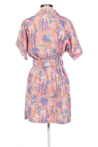 Kleid Trendyol, Größe M, Farbe Mehrfarbig, Preis 43,14 €