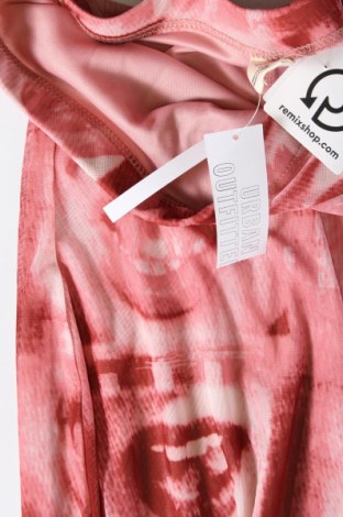 Рокля Urban Outfitters, Размер M, Цвят Розов, Цена 54,00 лв.