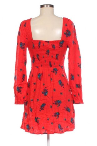 Šaty  Urban Outfitters, Veľkosť S, Farba Červená, Cena  61,24 €