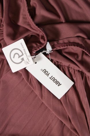 Kleid VILA, Größe M, Farbe Aschrosa, Preis 24,95 €