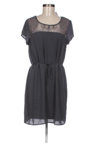 Kleid VILA, Größe L, Farbe Grau, Preis € 9,40