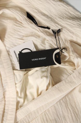 Φόρεμα Vero Moda, Μέγεθος M, Χρώμα Εκρού, Τιμή 17,58 €