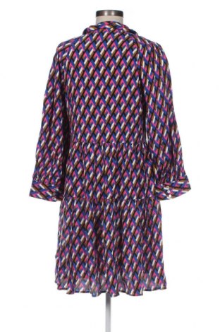 Kleid Y.A.S, Größe M, Farbe Mehrfarbig, Preis € 52,34