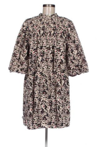 Kleid Y.A.S, Größe M, Farbe Mehrfarbig, Preis 34,24 €