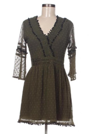 Kleid Zara, Größe M, Farbe Grün, Preis 10,33 €