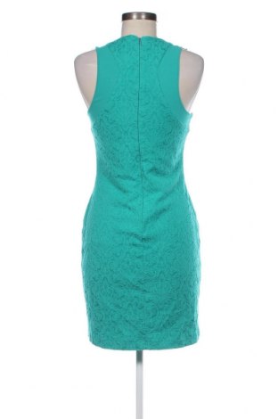 Рокля Zara Trafaluc, Размер L, Цвят Зелен, Цена 31,77 лв.