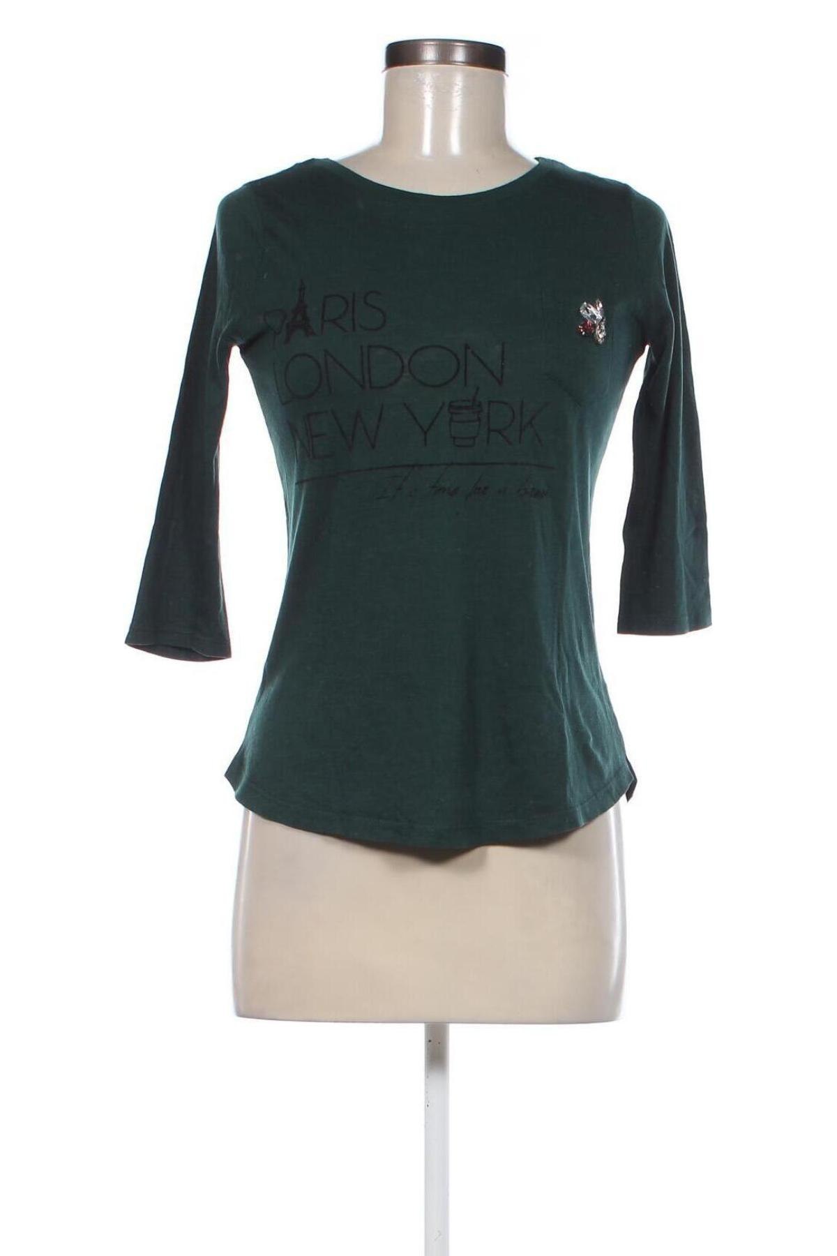 Damen Shirt Bershka, Größe S, Farbe Grün, Preis 4,08 €