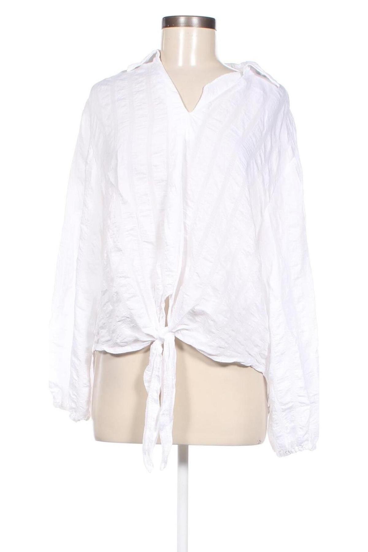 Дамска блуза F&F, Размер XL, Цвят Бял, Цена 19,00 лв.