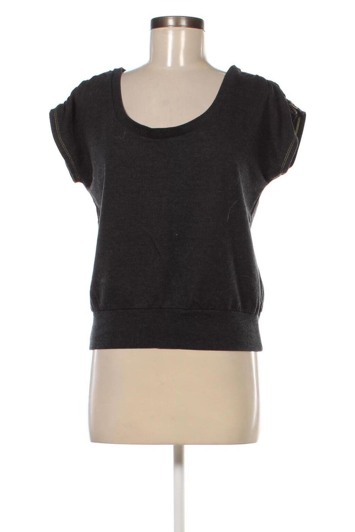 Γυναικεία μπλούζα Poof Excellence, Μέγεθος L, Χρώμα Γκρί, Τιμή 4,08 €