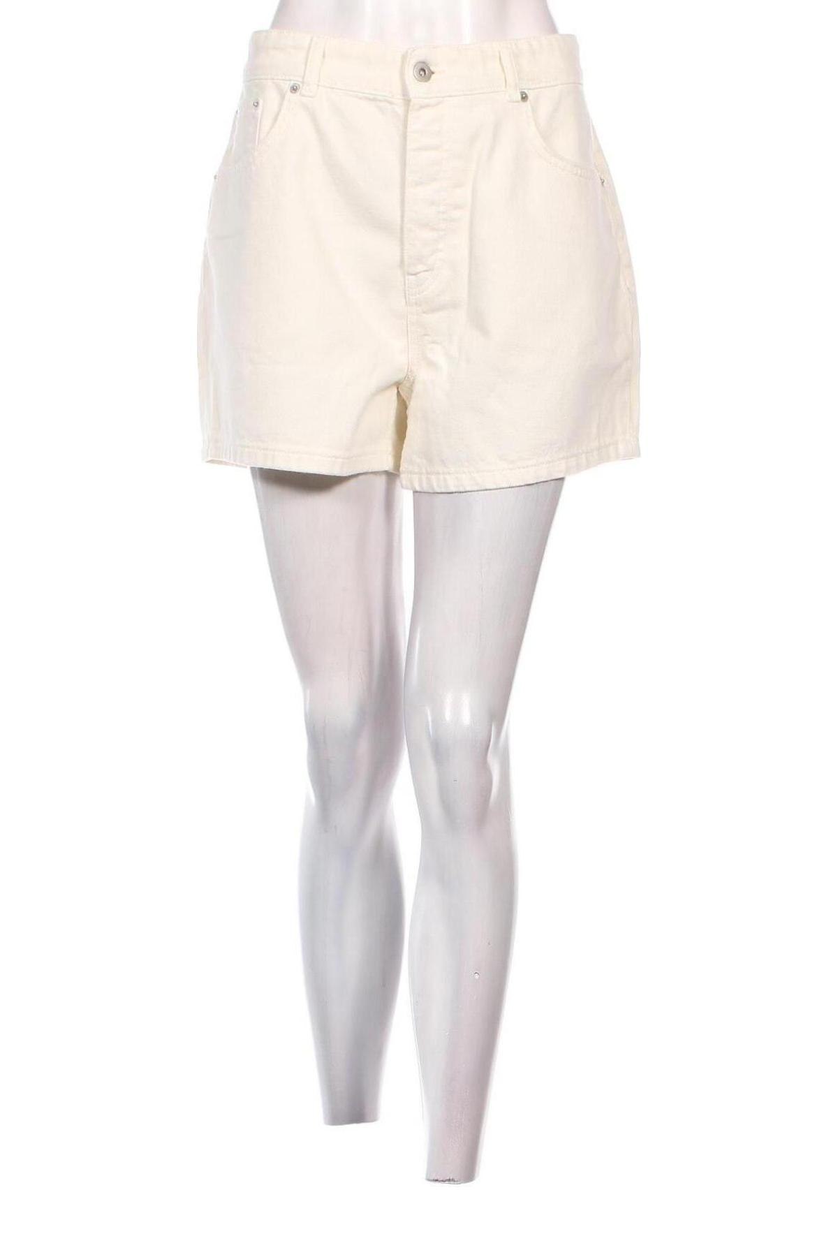 Damen Shorts A Lot Less x About You, Größe L, Farbe Ecru, Preis 52,06 €
