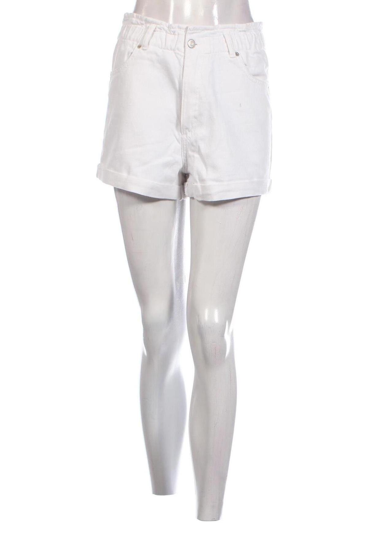 Damen Shorts NA-KD, Größe S, Farbe Weiß, Preis 13,89 €