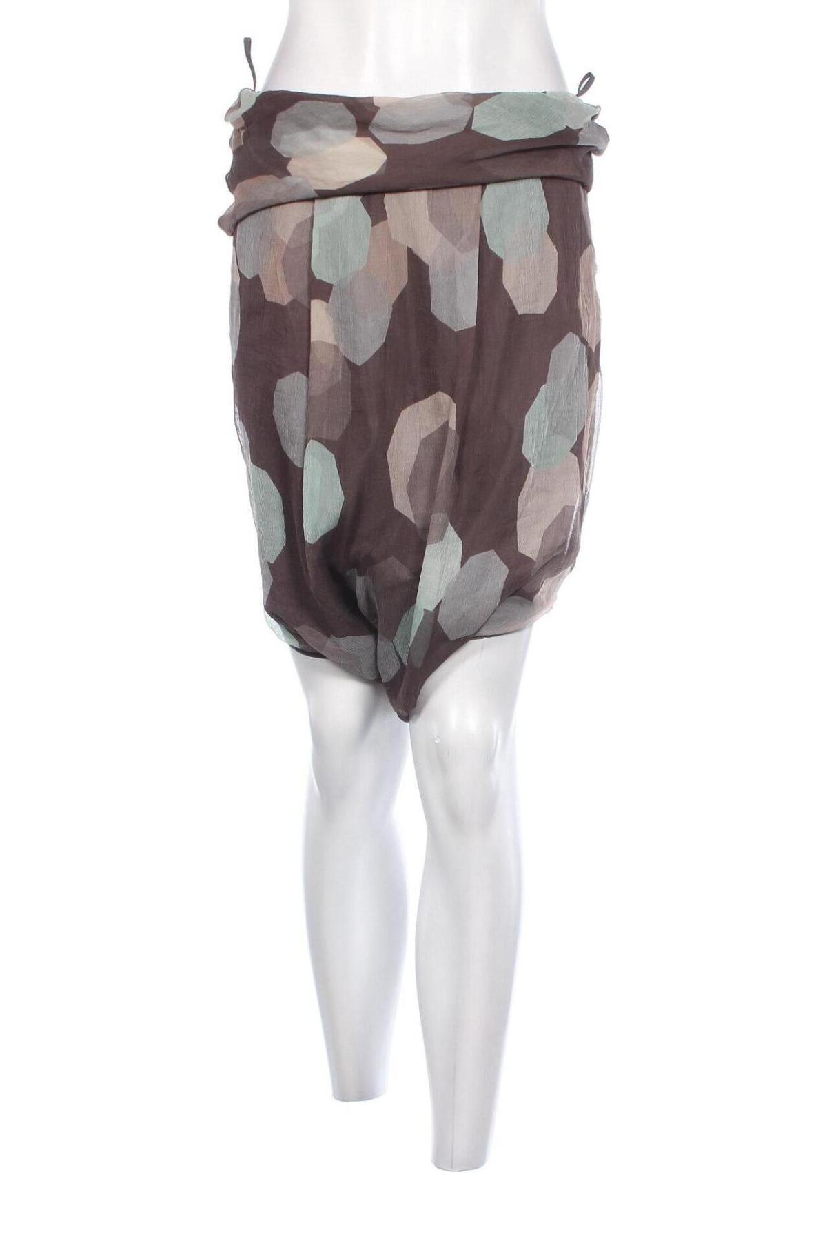 Γυναικείο κοντό παντελόνι Sisley, Μέγεθος M, Χρώμα Πολύχρωμο, Τιμή 17,00 €