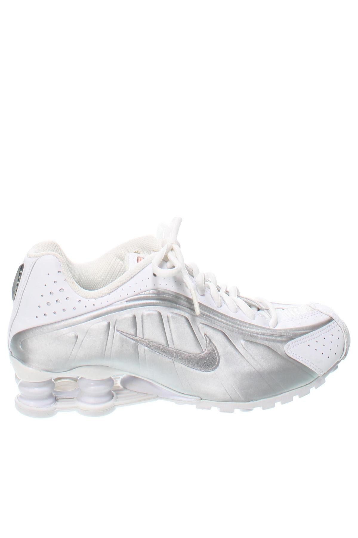 Дамски обувки Nike, Размер 37, Цвят Бял, Цена 157,89 лв.