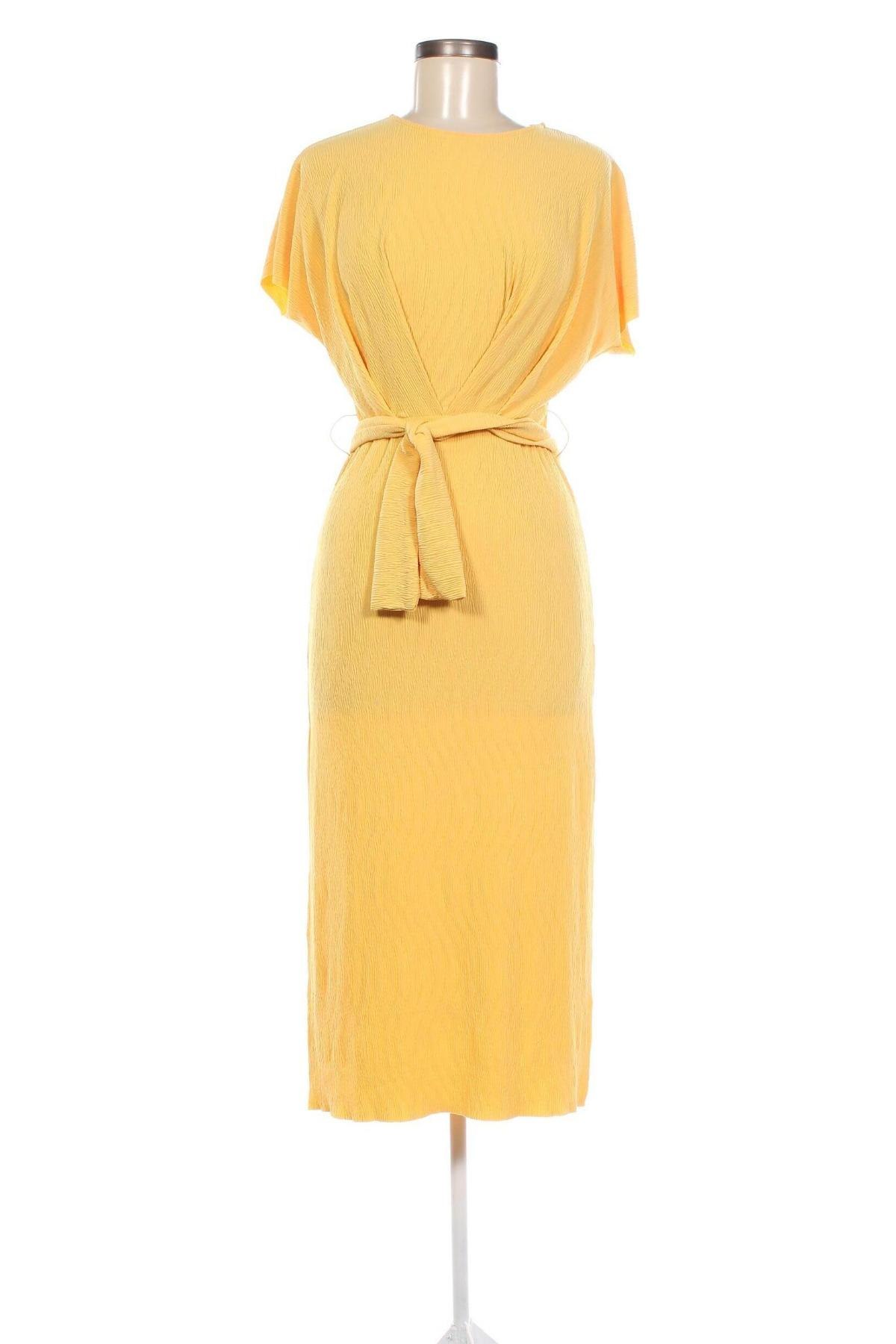 Šaty  Bershka, Velikost XS, Barva Žlutá, Cena  462,00 Kč