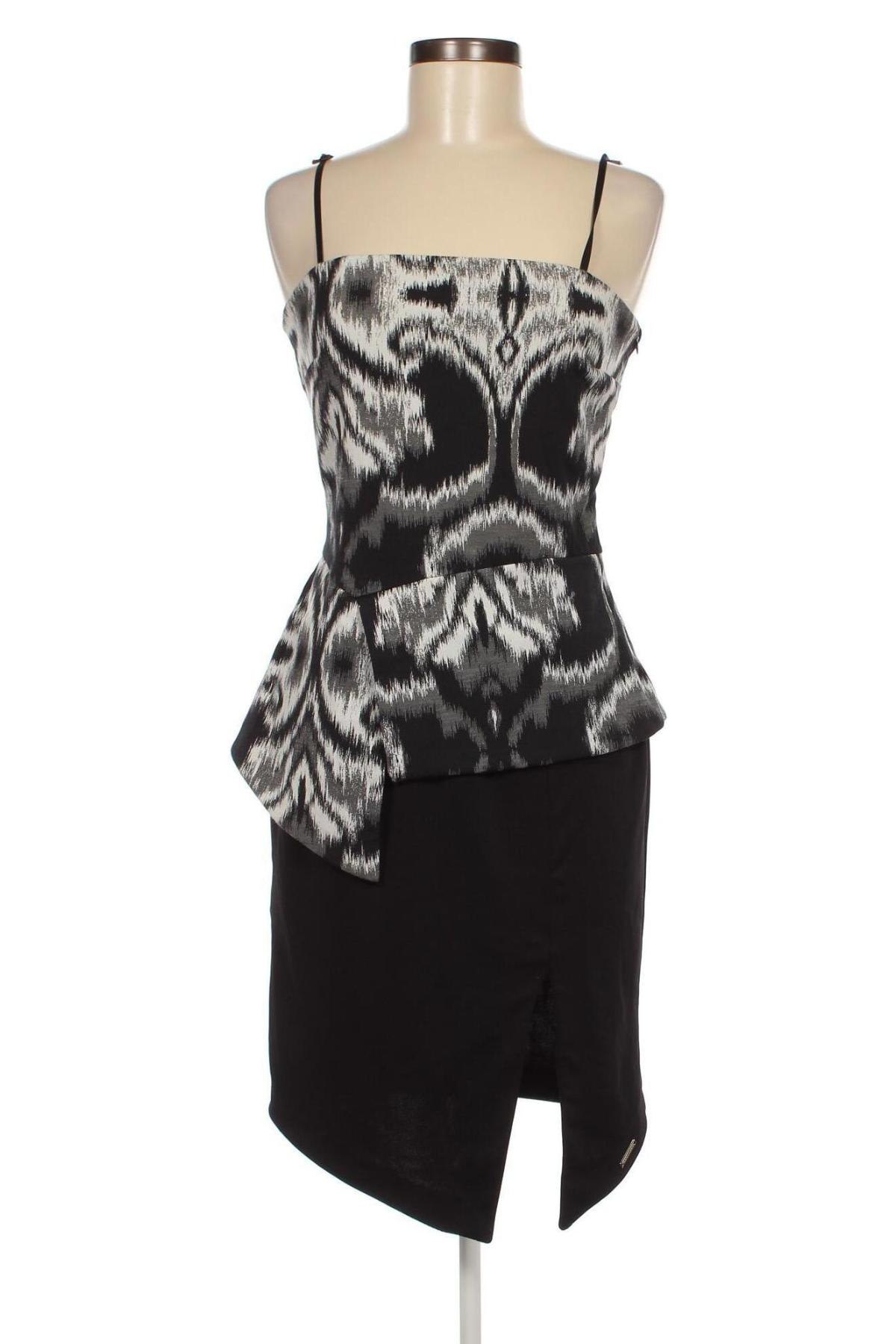 Kleid Rinascimento, Größe M, Farbe Schwarz, Preis 33,40 €