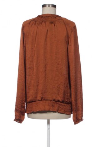 Дамска блуза Amisu, Размер M, Цвят Кафяв, Цена 31,99 лв.