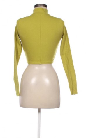 Damen Shirt Bershka, Größe S, Farbe Grün, Preis 13,99 €