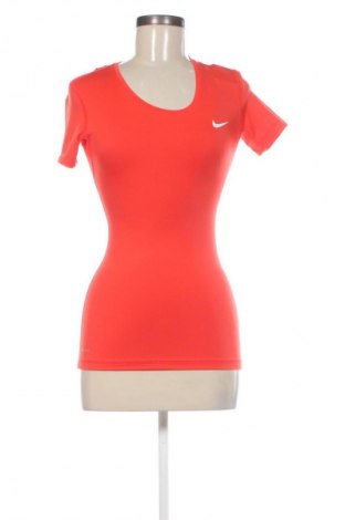 Dámská halenka Nike, Velikost S, Barva Červená, Cena  549,00 Kč