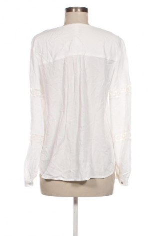 Damen Shirt Q/S by S.Oliver, Größe M, Farbe Weiß, Preis 23,99 €