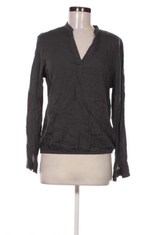 Damen Shirt Q/S by S.Oliver, Größe M, Farbe Grau, Preis € 23,99