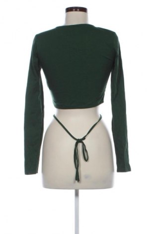 Damen Shirt Stradivarius, Größe L, Farbe Grün, Preis 13,99 €