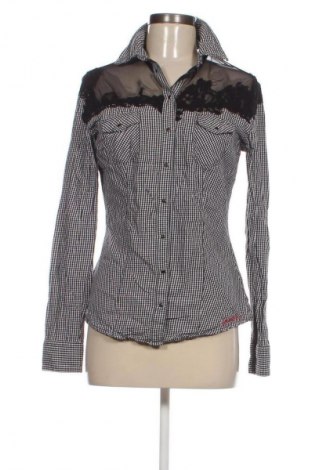Дамска риза Guess, Размер M, Цвят Многоцветен, Цена 68,99 лв.