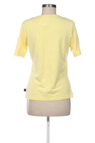 Γυναικείο t-shirt Aust, Μέγεθος XL, Χρώμα Κίτρινο, Τιμή 11,99 €