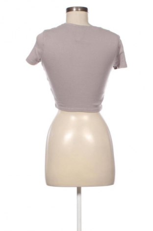 Tricou de femei Fb Sister, Mărime M, Culoare Gri, Preț 37,99 Lei