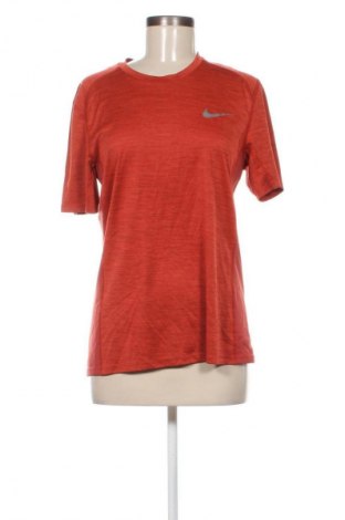 Damen T-Shirt Nike, Größe M, Farbe Braun, Preis 16,99 €
