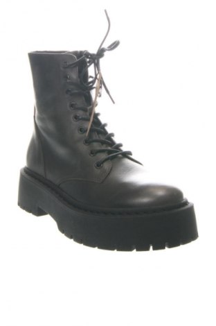 Botine de damă Steve Madden, Mărime 40, Culoare Gri, Preț 869,99 Lei