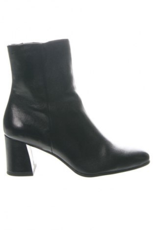 Damen Stiefeletten Tamaris, Größe 38, Farbe Schwarz, Preis 96,99 €