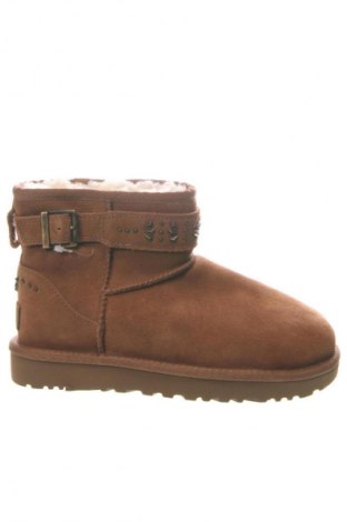 Női csizma UGG Australia, Méret 37, Szín Barna, Ár 64 663 Ft