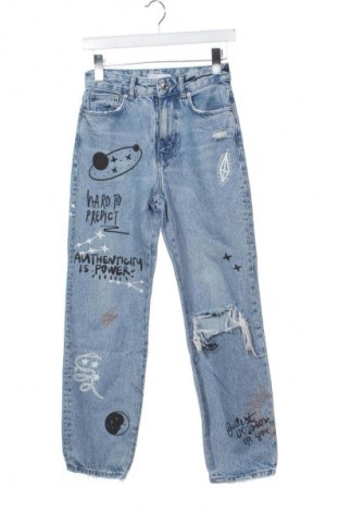Damskie jeansy Bershka, Rozmiar XS, Kolor Niebieski, Cena 95,99 zł