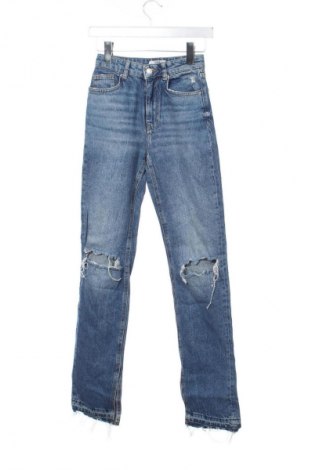 Damskie jeansy Bershka, Rozmiar XS, Kolor Niebieski, Cena 95,99 zł
