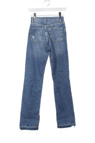Damskie jeansy Bershka, Rozmiar XS, Kolor Niebieski, Cena 95,99 zł
