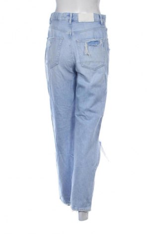 Blugi de femei Bershka, Mărime M, Culoare Albastru, Preț 94,99 Lei