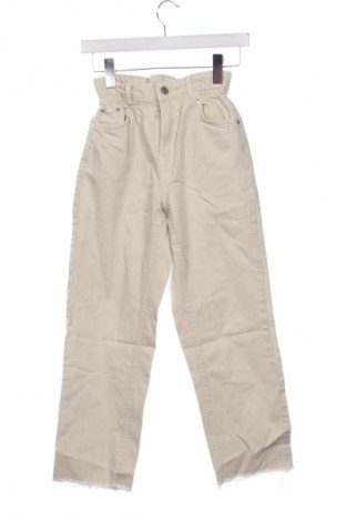 Γυναικείο Τζίν Bershka, Μέγεθος XS, Χρώμα Εκρού, Τιμή 18,99 €