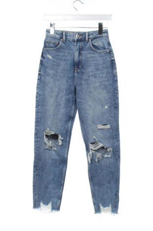 Damskie jeansy Bershka, Rozmiar XS, Kolor Niebieski, Cena 95,99 zł