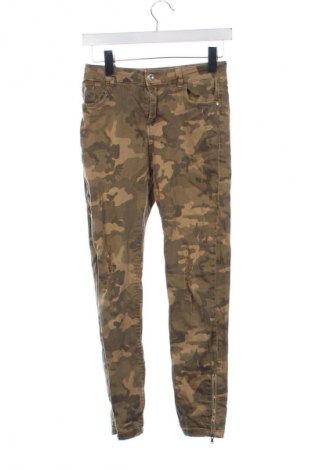 Damen Jeans Bershka, Größe S, Farbe Mehrfarbig, Preis 8,99 €