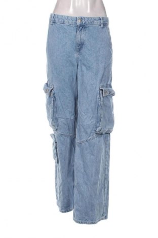 Damskie jeansy Bershka, Rozmiar L, Kolor Niebieski, Cena 19,99 zł