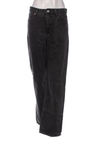 Damskie jeansy Bershka, Rozmiar S, Kolor Szary, Cena 38,99 zł