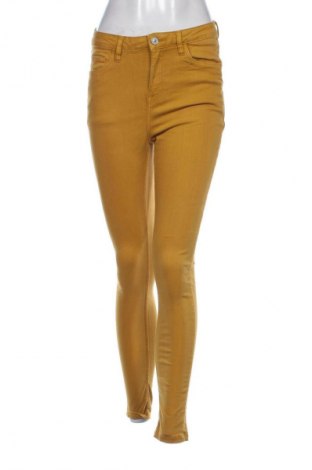 Damskie jeansy C&A, Rozmiar S, Kolor Żółty, Cena 38,99 zł