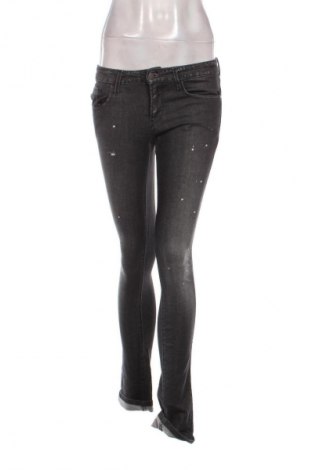 Дамски дънки Calvin Klein Jeans, Размер M, Цвят Сив, Цена 58,99 лв.