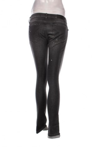 Дамски дънки Calvin Klein Jeans, Размер M, Цвят Сив, Цена 58,99 лв.