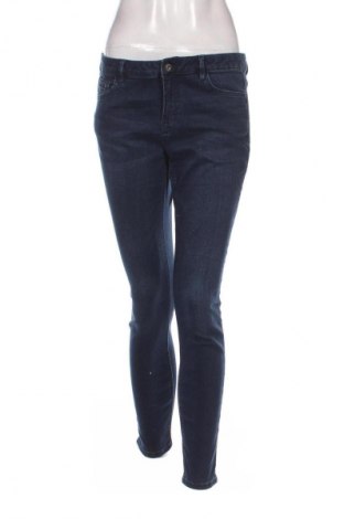 Дамски дънки Edc By Esprit, Размер L, Цвят Син, Цена 41,99 лв.