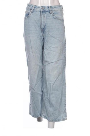 Damskie jeansy H&M, Rozmiar S, Kolor Niebieski, Cena 95,99 zł